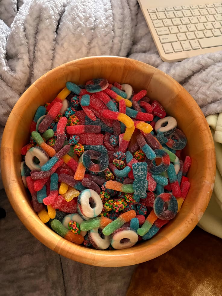 SEAU DE 2KG DE BONBONS